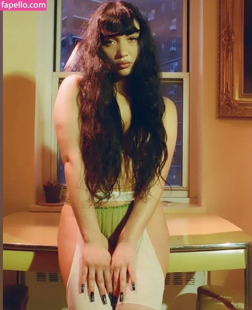 Rowan Blanchard / Simp Chat / rowanblanchard Onlyfans Photo Gallery 