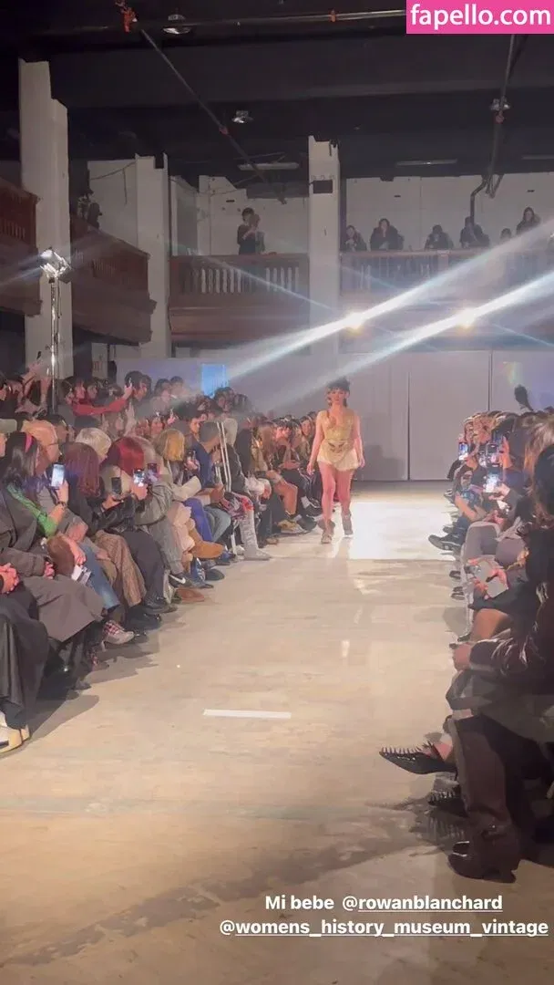 Rowan Blanchard / Simp Chat / rowanblanchard Onlyfans Photo Gallery 