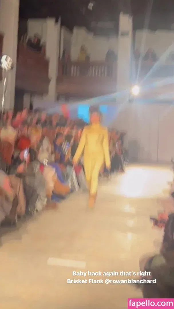 Rowan Blanchard / Simp Chat / rowanblanchard Onlyfans Photo Gallery 