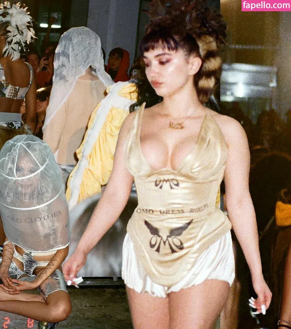 Rowan Blanchard / Simp Chat / rowanblanchard Onlyfans Photo Gallery 