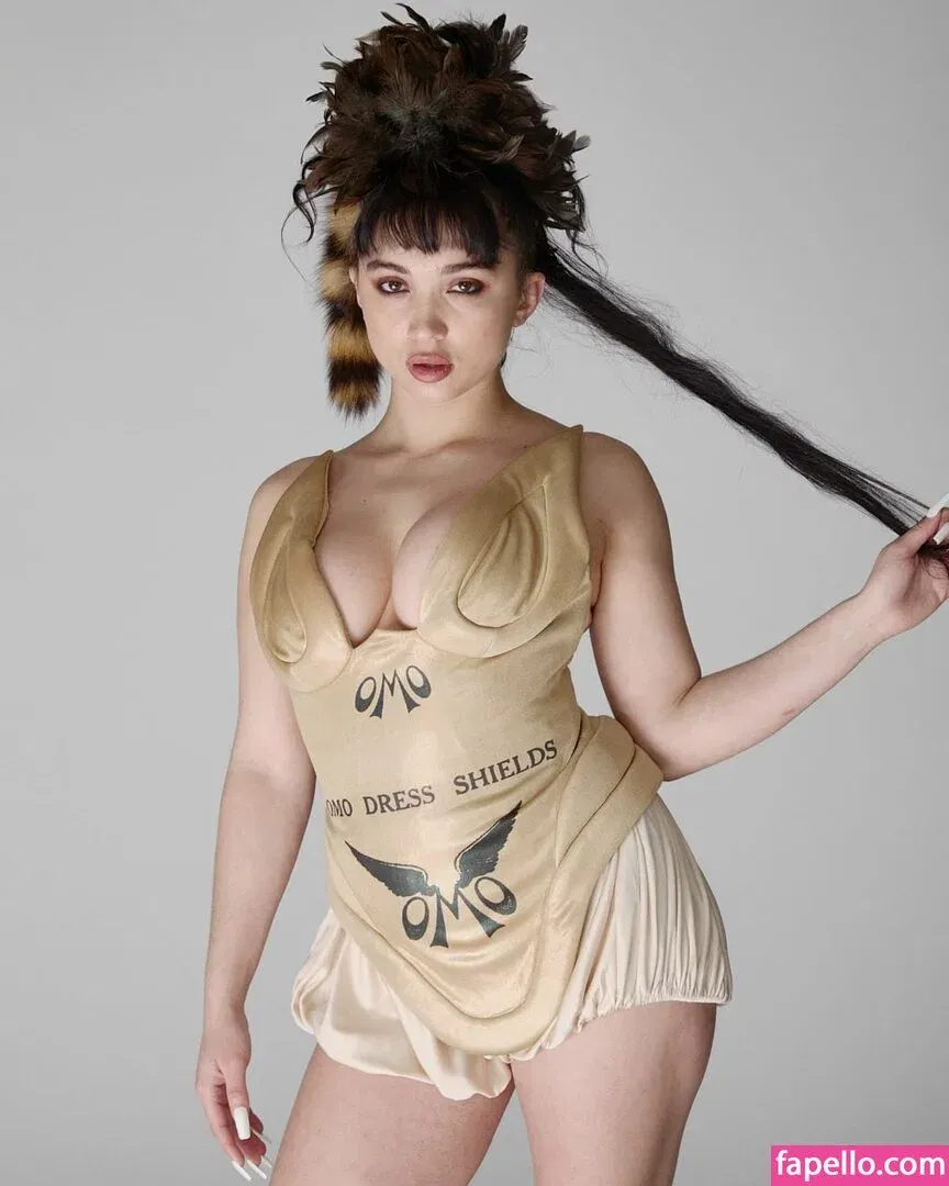 Rowan Blanchard / Simp Chat / rowanblanchard Onlyfans Photo Gallery 