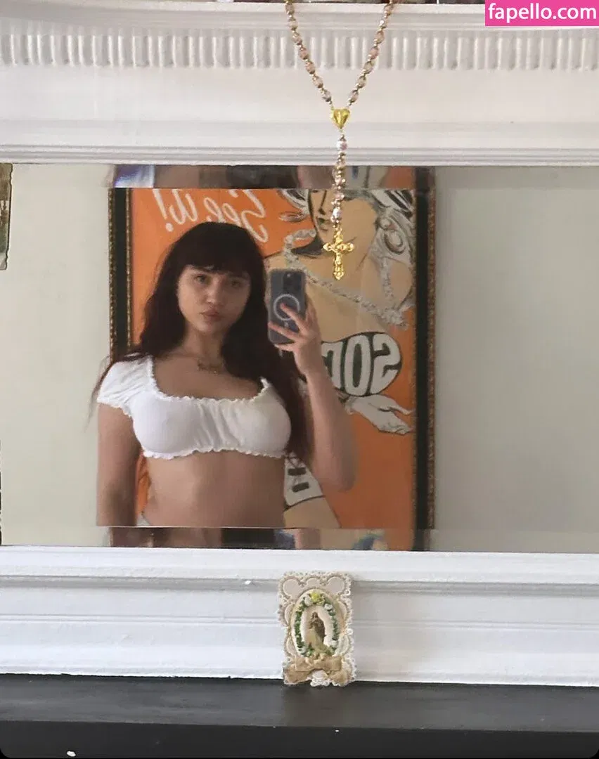 Rowan Blanchard / Simp Chat / rowanblanchard Onlyfans Photo Gallery 