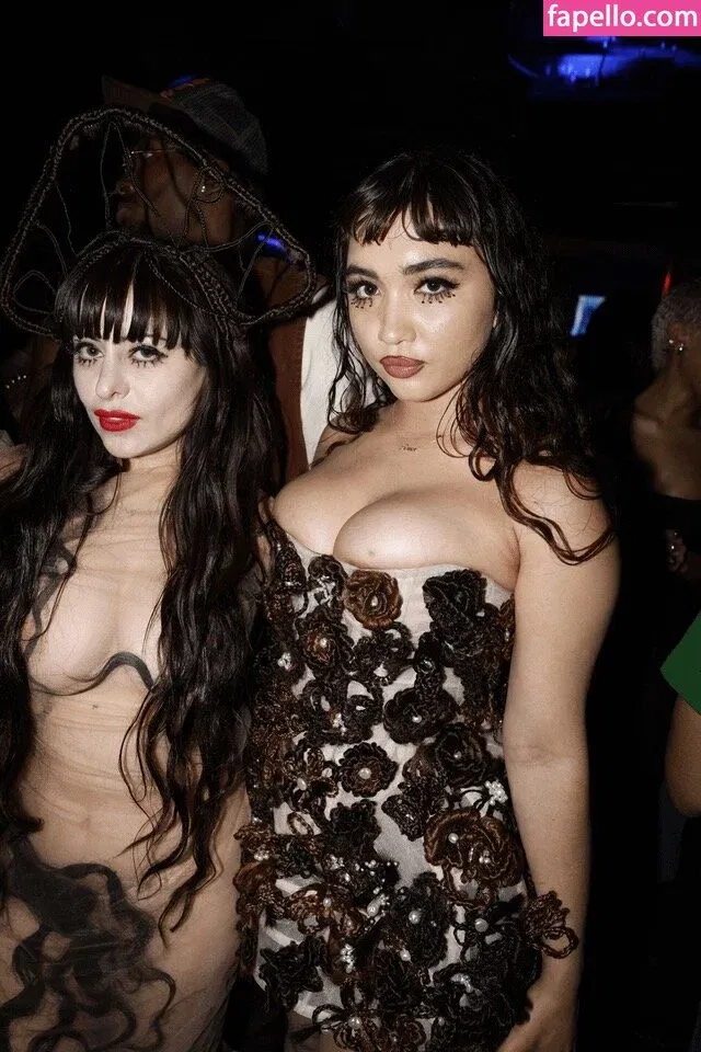 Rowan Blanchard / Simp Chat / rowanblanchard Onlyfans Photo Gallery 