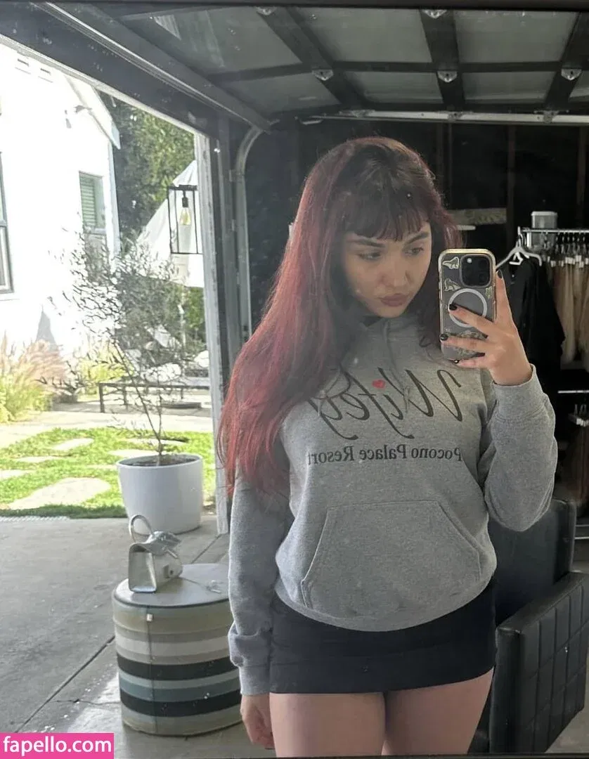 Rowan Blanchard / Simp Chat / rowanblanchard Onlyfans Photo Gallery 