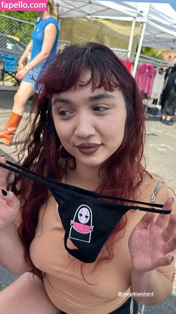 Rowan Blanchard / Simp Chat / rowanblanchard Onlyfans Photo Gallery 