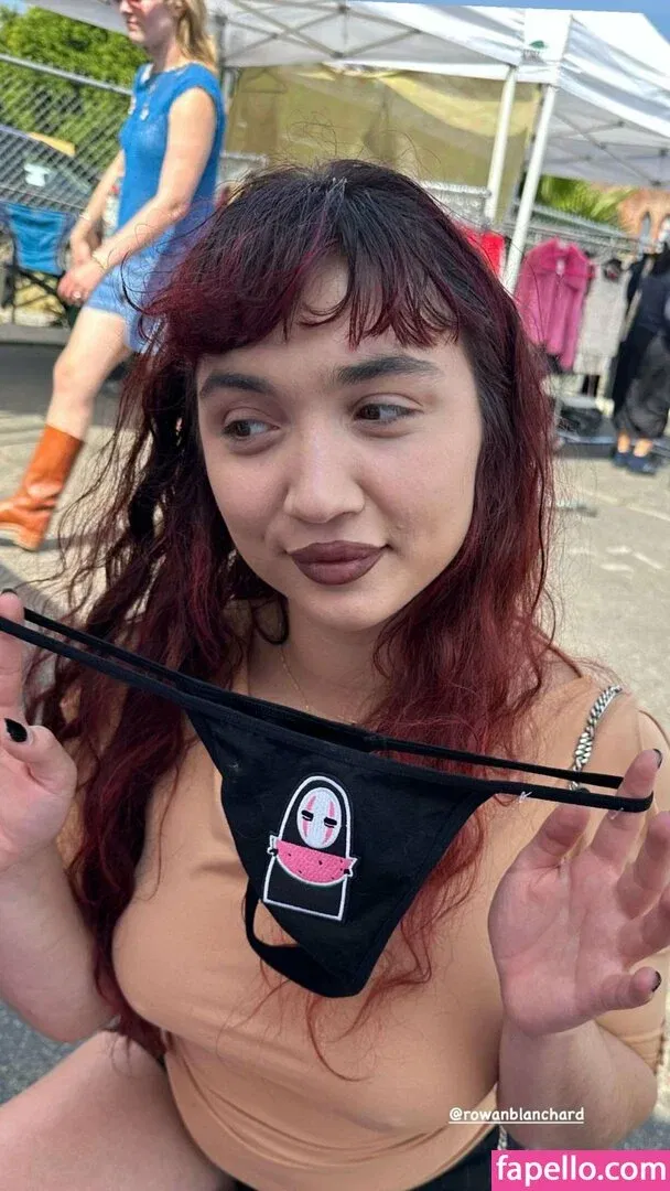 Rowan Blanchard / Simp Chat / rowanblanchard Onlyfans Photo Gallery 