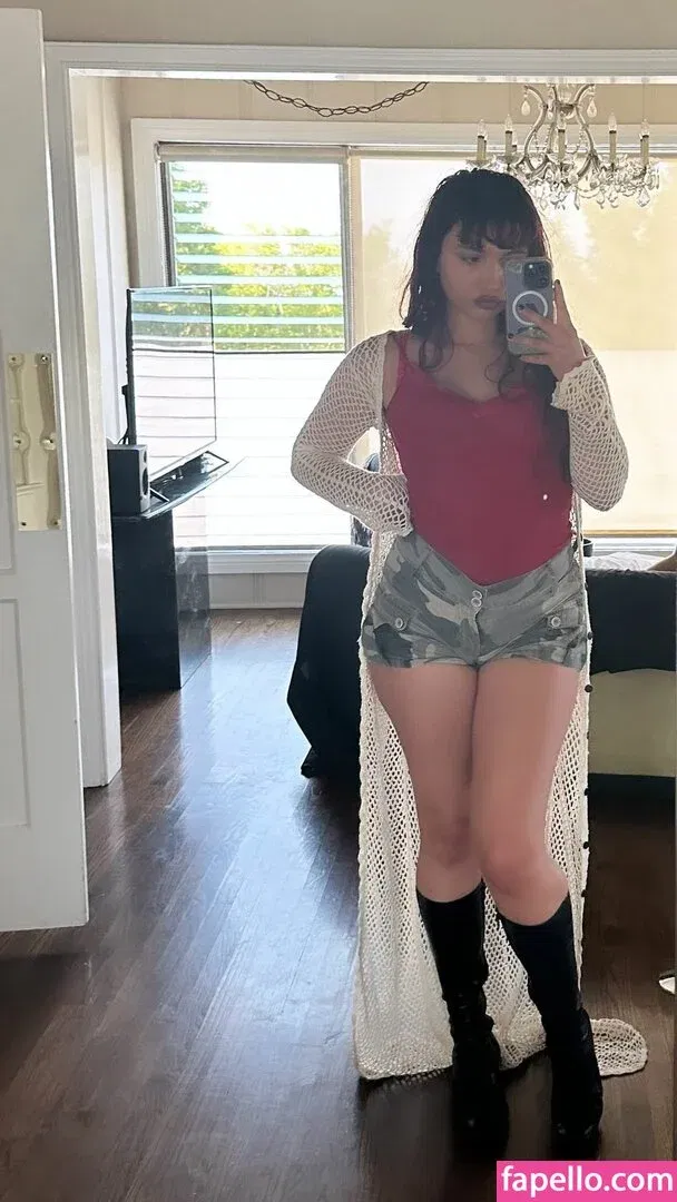 Rowan Blanchard / Simp Chat / rowanblanchard Onlyfans Photo Gallery 