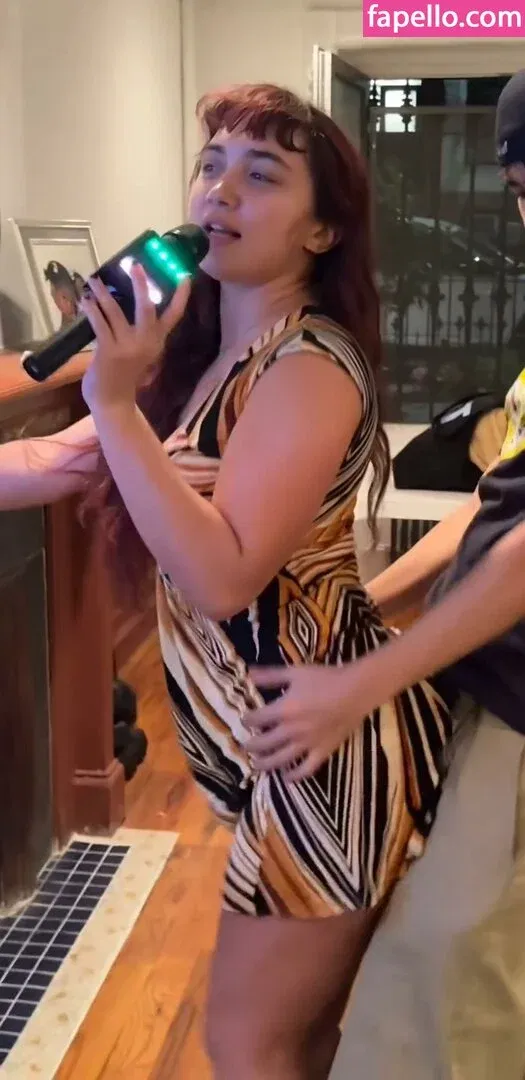 Rowan Blanchard / Simp Chat / rowanblanchard Onlyfans Photo Gallery 