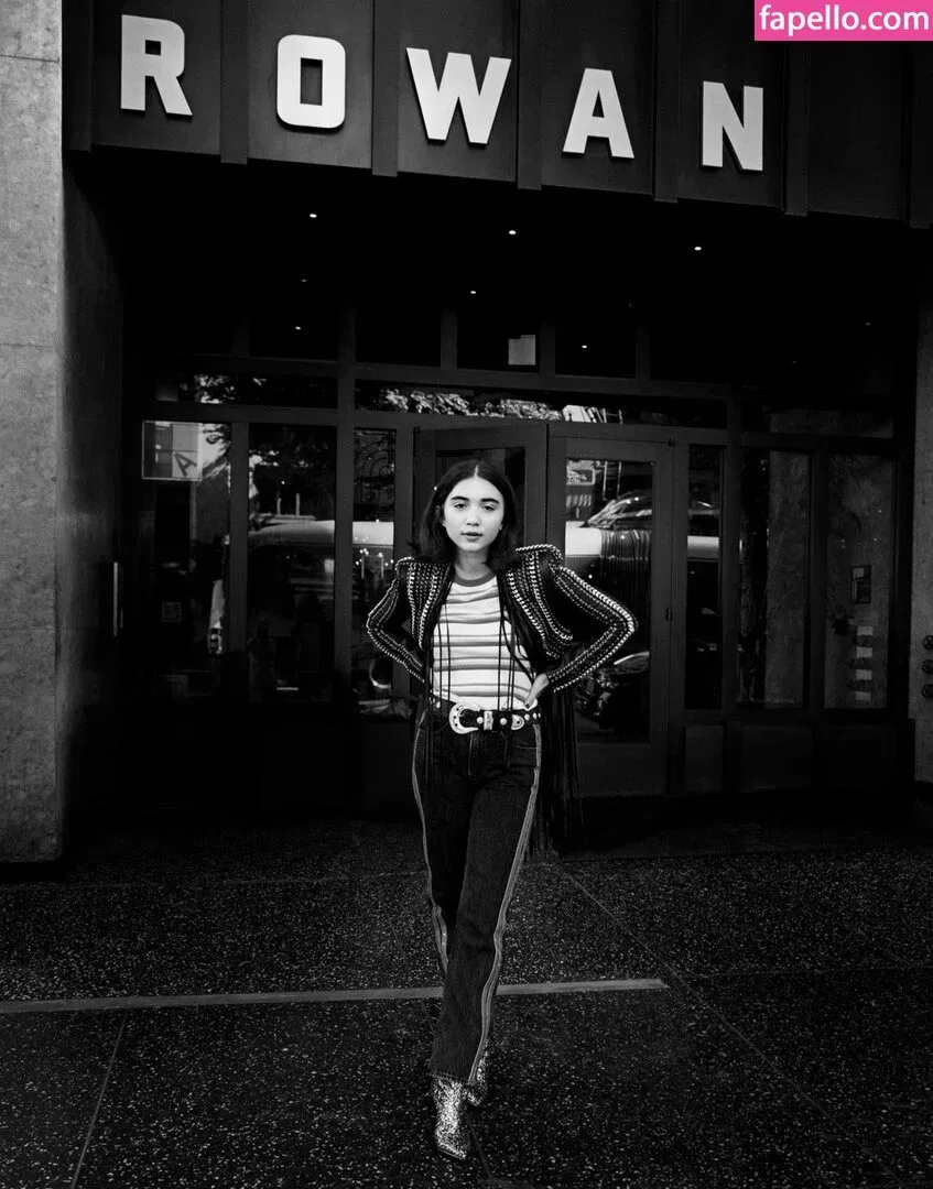 Rowan Blanchard / Simp Chat / rowanblanchard Onlyfans Photo Gallery 