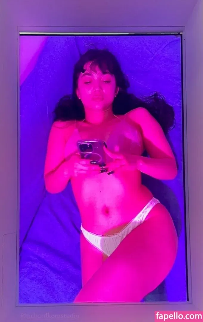 Rowan Blanchard / Simp Chat / rowanblanchard Onlyfans Photo Gallery 