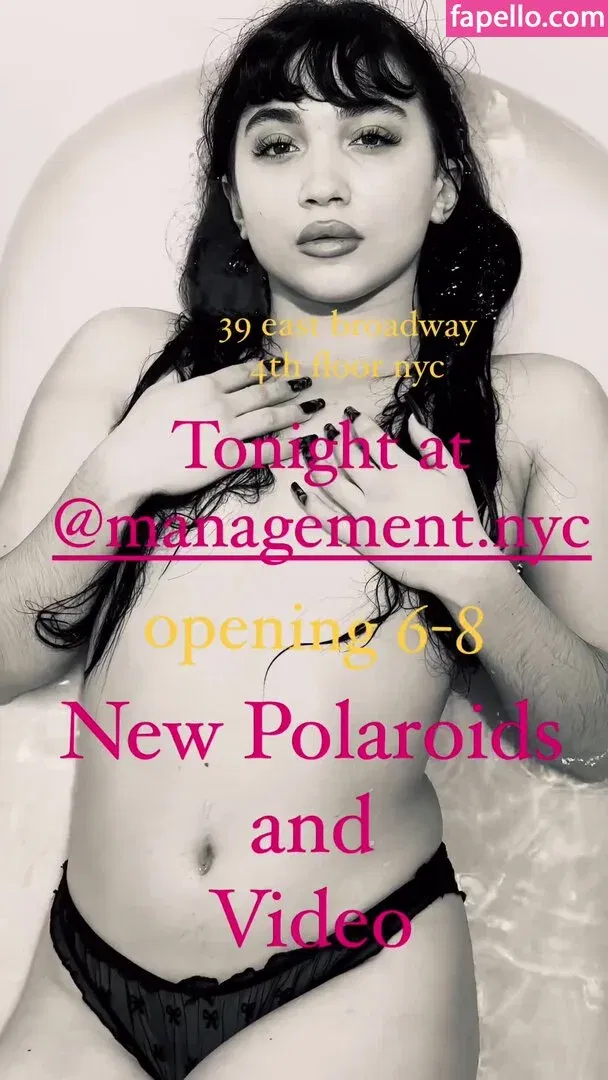 Rowan Blanchard / Simp Chat / rowanblanchard Onlyfans Photo Gallery 