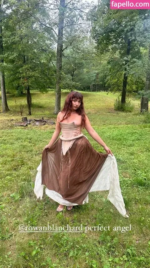 Rowan Blanchard / Simp Chat / rowanblanchard Onlyfans Photo Gallery 