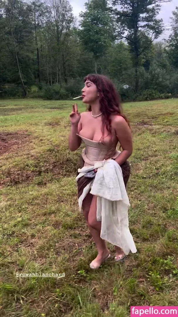 Rowan Blanchard / Simp Chat / rowanblanchard Onlyfans Photo Gallery 