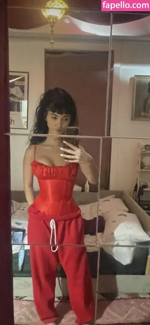 Rowan Blanchard / Simp Chat / rowanblanchard Onlyfans Photo Gallery 