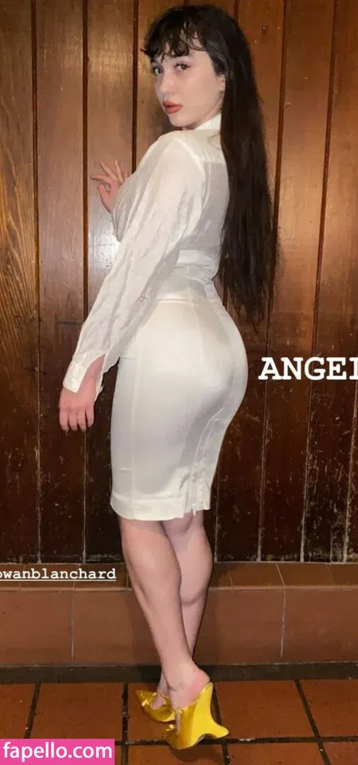 Rowan Blanchard / Simp Chat / rowanblanchard Onlyfans Photo Gallery 