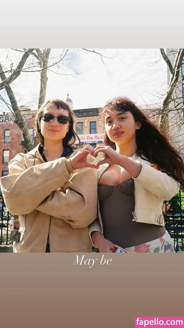 Rowan Blanchard / Simp Chat / rowanblanchard Onlyfans Photo Gallery 