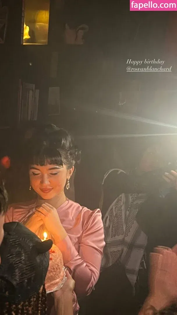 Rowan Blanchard / Simp Chat / rowanblanchard Onlyfans Photo Gallery 