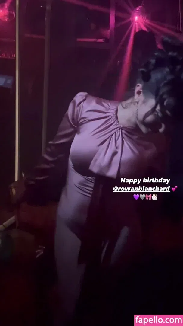 Rowan Blanchard / Simp Chat / rowanblanchard Onlyfans Photo Gallery 