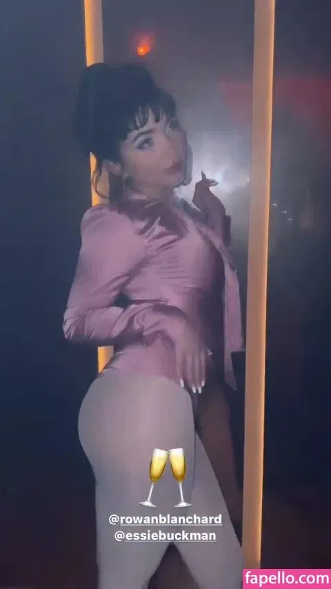Rowan Blanchard / Simp Chat / rowanblanchard Onlyfans Photo Gallery 