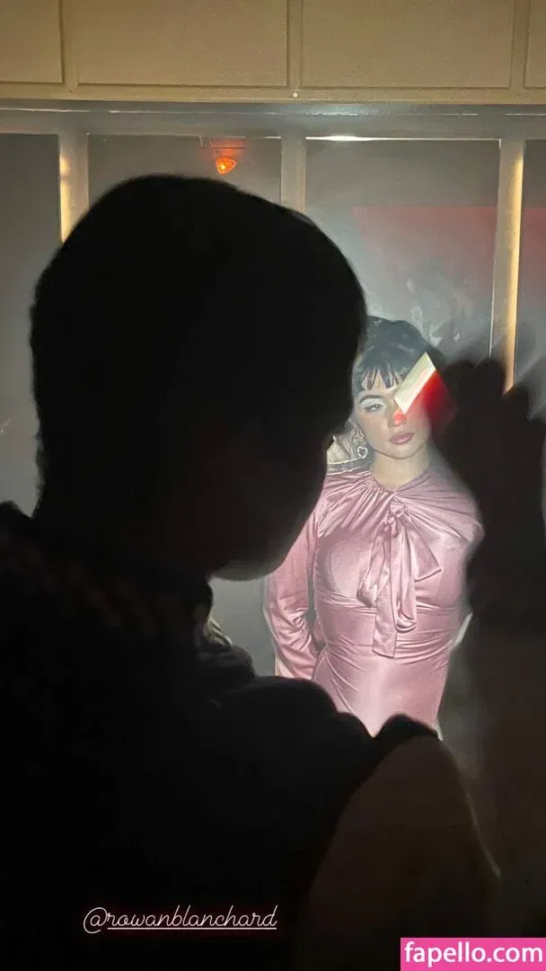 Rowan Blanchard / Simp Chat / rowanblanchard Onlyfans Photo Gallery 