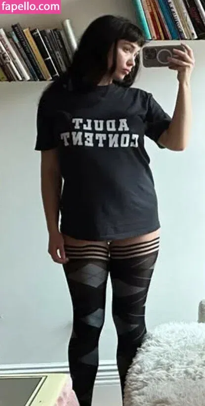 Rowan Blanchard / Simp Chat / rowanblanchard Onlyfans Photo Gallery 