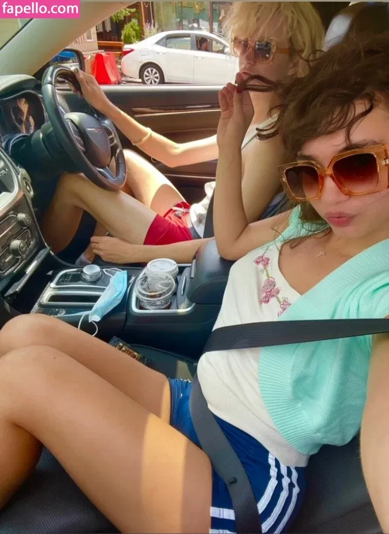 Rowan Blanchard / Simp Chat / rowanblanchard Onlyfans Photo Gallery 