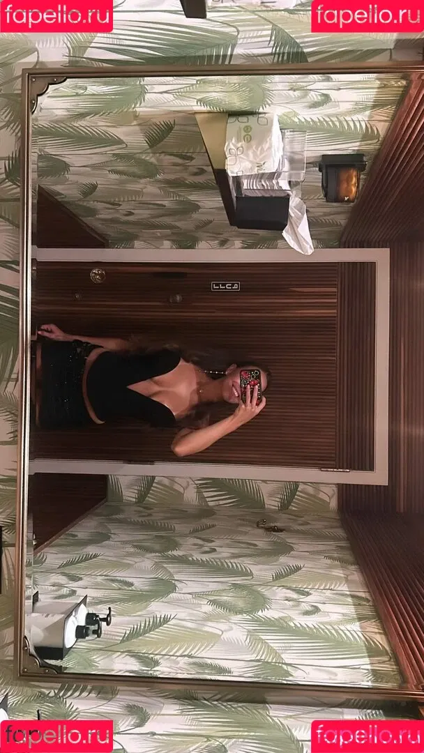 Faceoffailure / archancel / emothotbotgf / niohvie Onlyfans Photo Gallery 