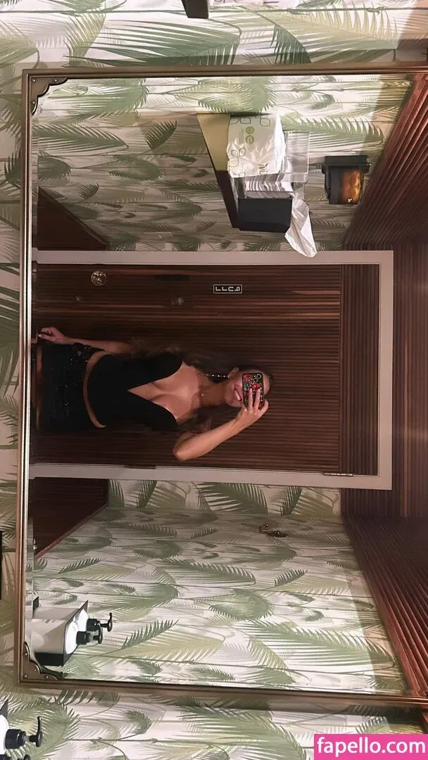 Faceoffailure / archancel / emothotbotgf / niohvie Onlyfans Photo Gallery 