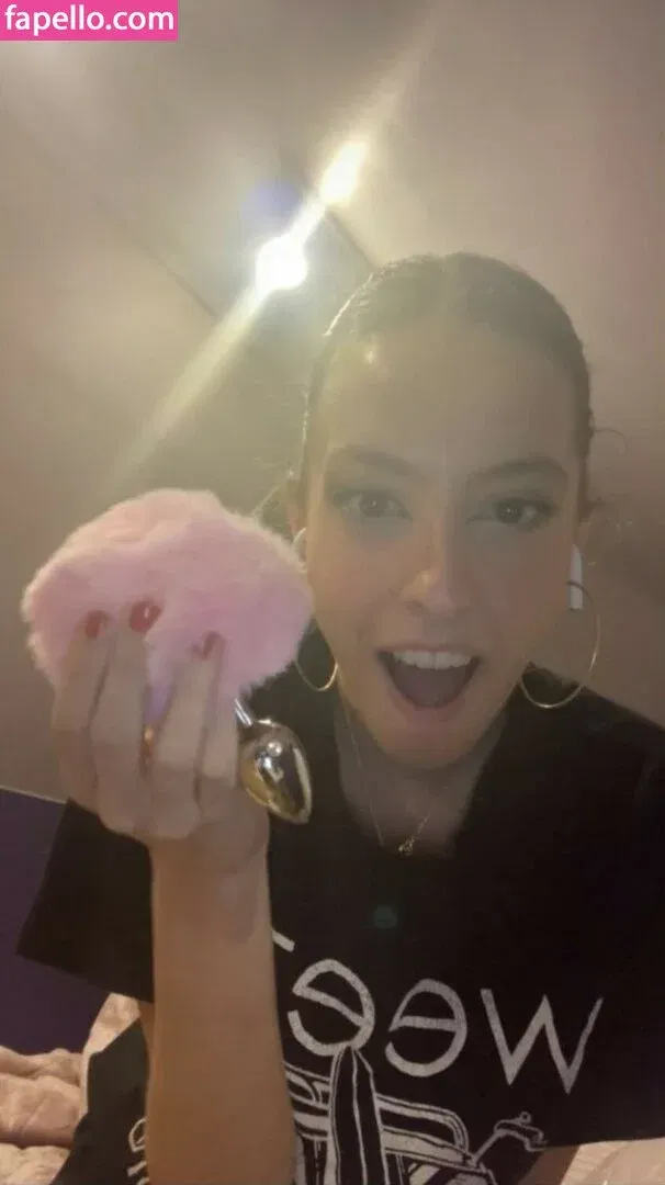 Faceoffailure / archancel / emothotbotgf / niohvie Onlyfans Photo Gallery 