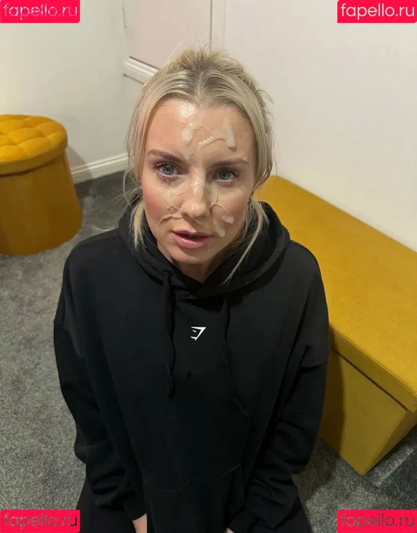 Emily Walters / emilywalters / hotwifeemilyuk / https: Onlyfans Photo Gallery 