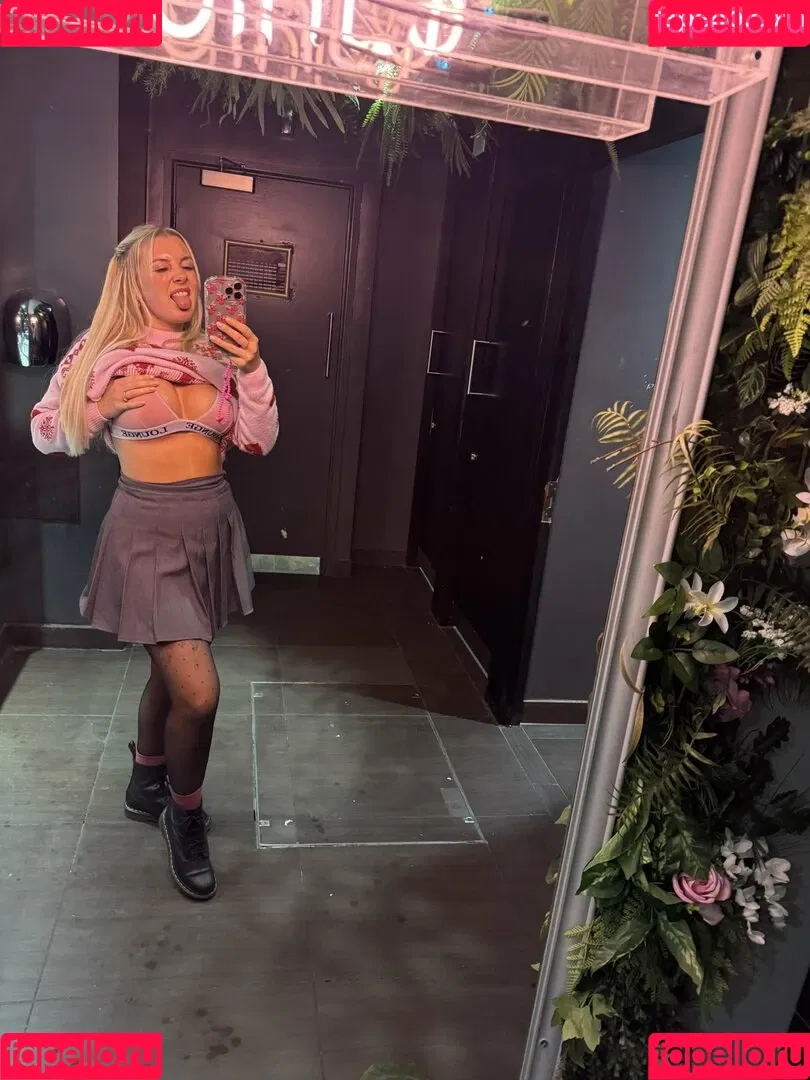 Emily Walters / emilywalters / hotwifeemilyuk / https: Onlyfans Photo Gallery 