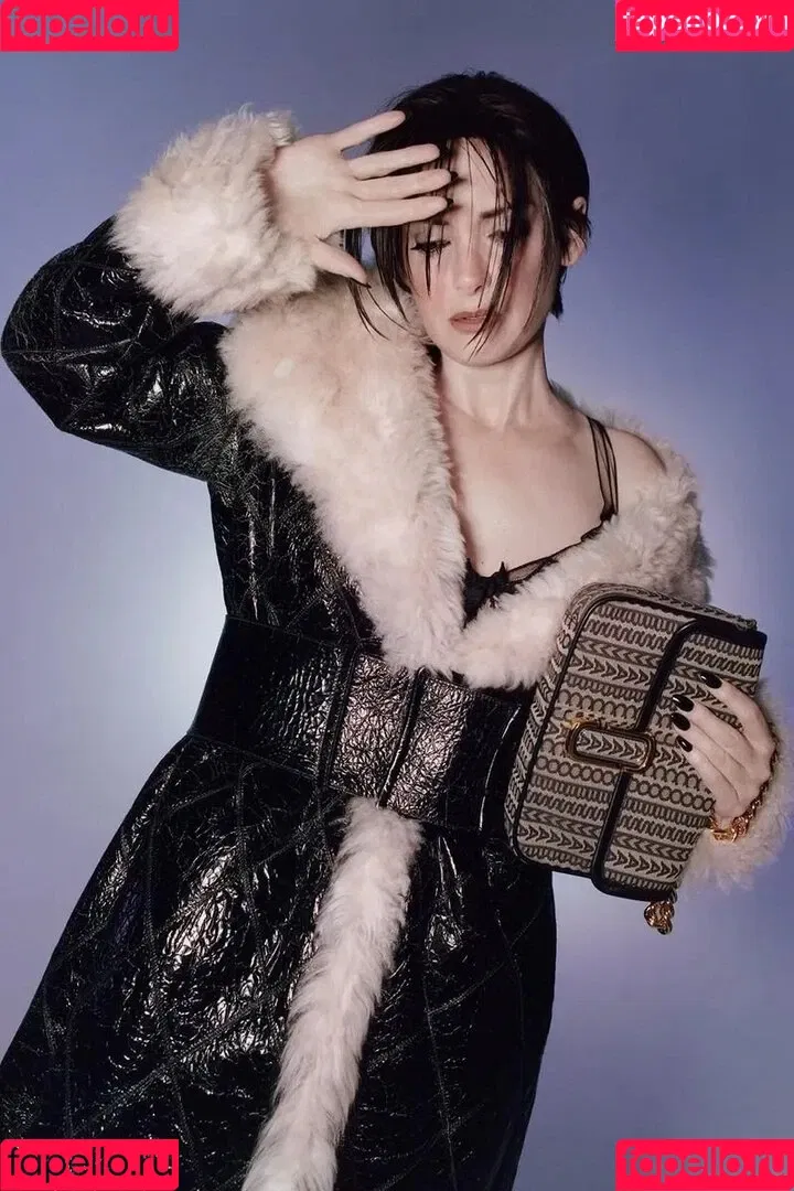 Winona Ryder / winonaryderofficial Onlyfans Photo Gallery 