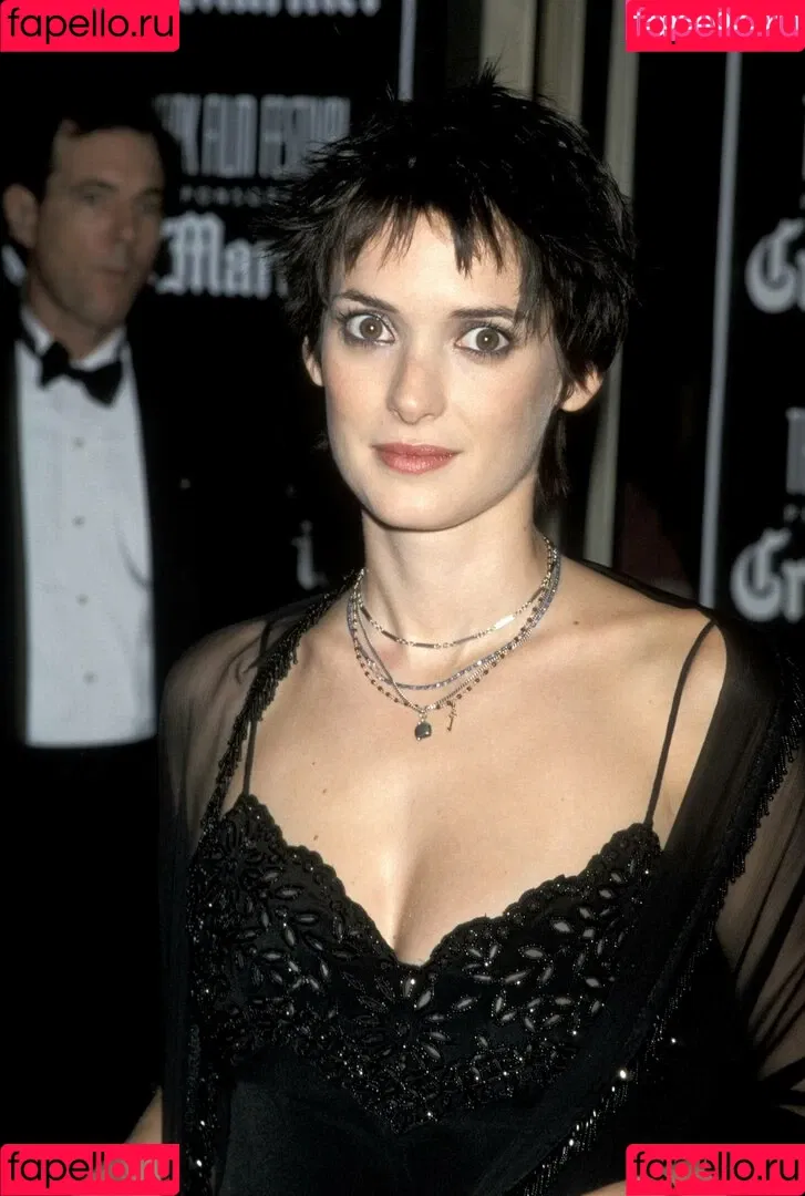 Winona Ryder / winonaryderofficial Onlyfans Photo Gallery 