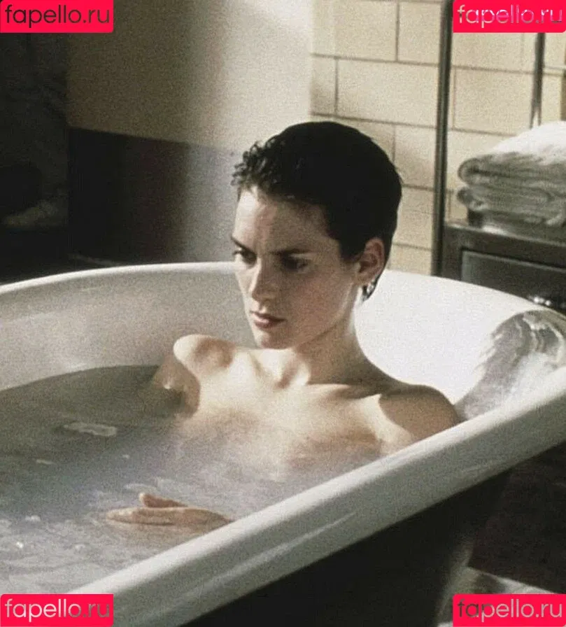 Winona Ryder / winonaryderofficial Onlyfans Photo Gallery 