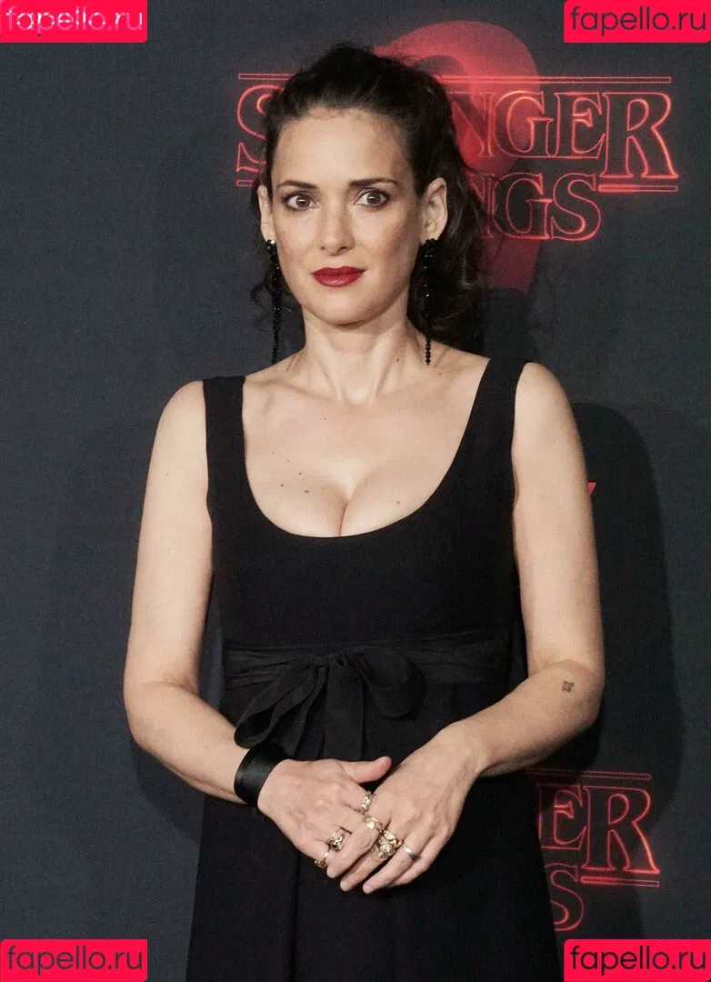 Winona Ryder / winonaryderofficial Onlyfans Photo Gallery 