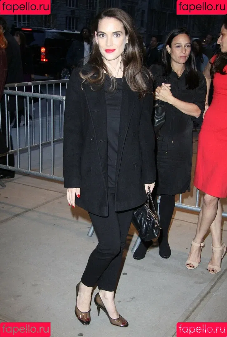 Winona Ryder / winonaryderofficial Onlyfans Photo Gallery 
