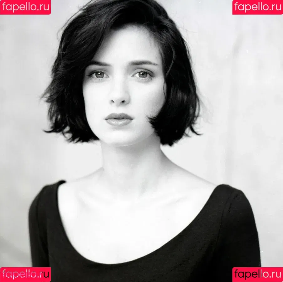 Winona Ryder / winonaryderofficial Onlyfans Photo Gallery 