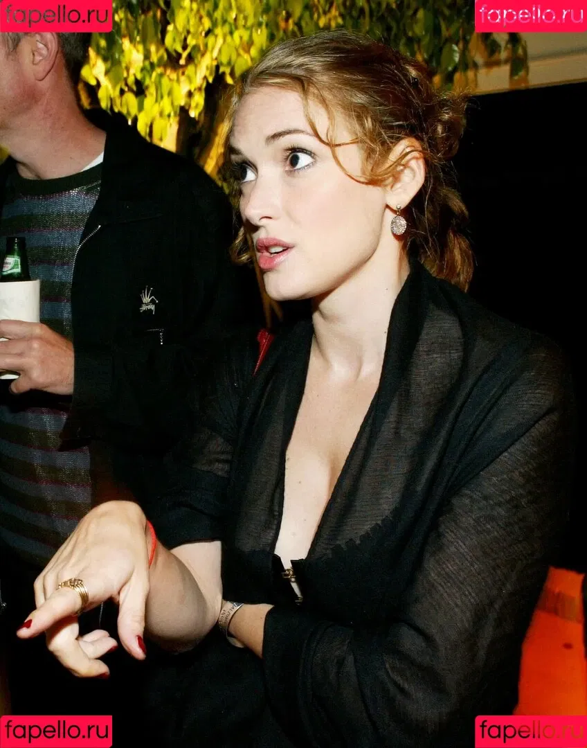 Winona Ryder / winonaryderofficial Onlyfans Photo Gallery 