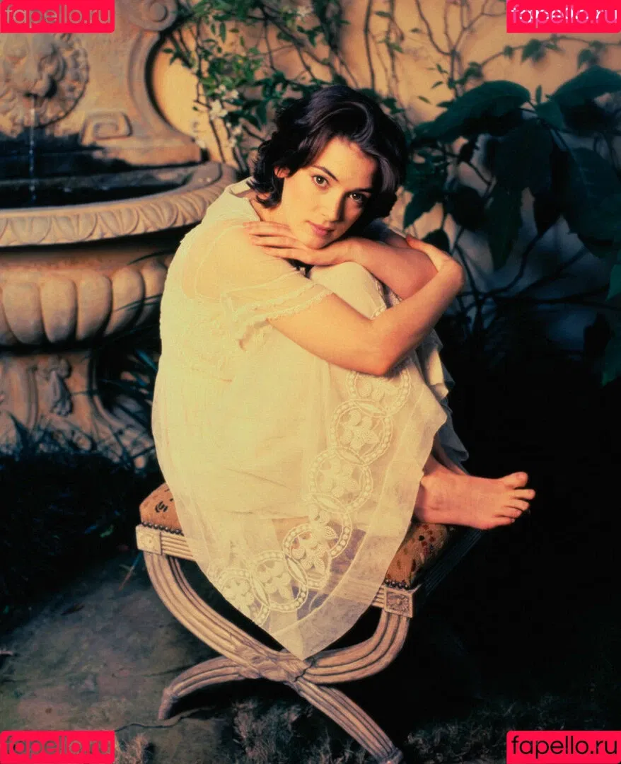 Winona Ryder / winonaryderofficial Onlyfans Photo Gallery 