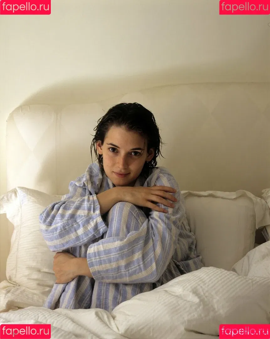 Winona Ryder / winonaryderofficial Onlyfans Photo Gallery 