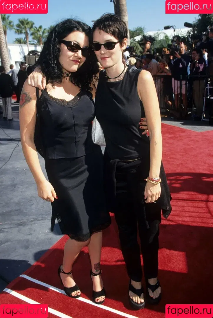Winona Ryder / winonaryderofficial Onlyfans Photo Gallery 