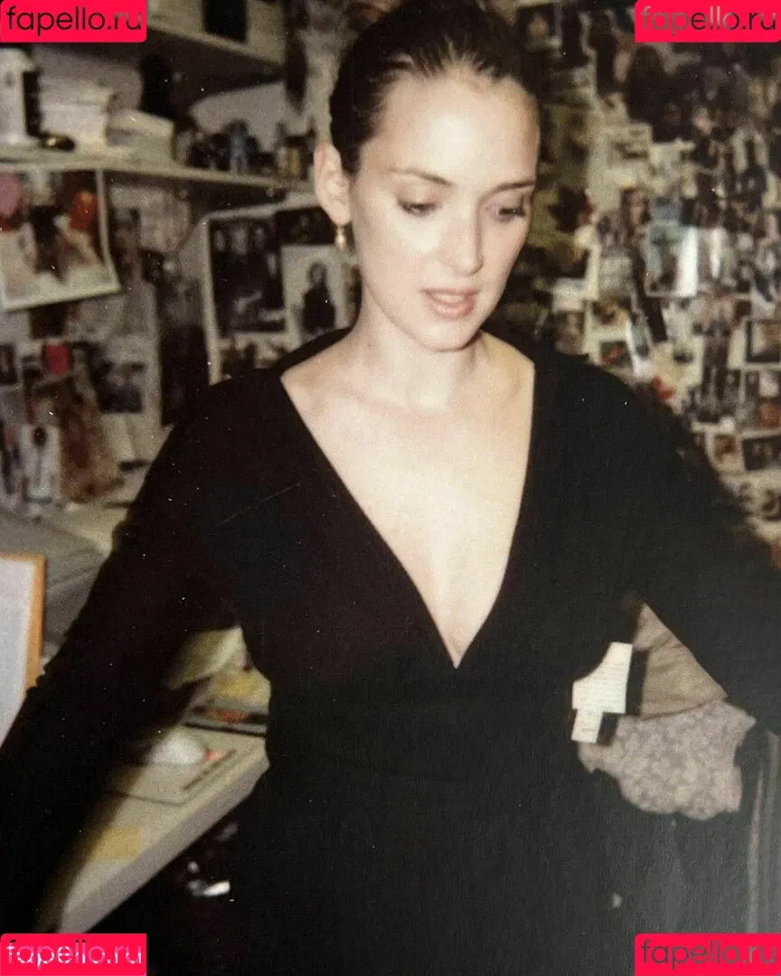 Winona Ryder / winonaryderofficial Onlyfans Photo Gallery 
