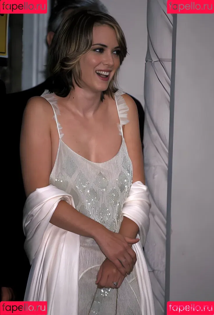 Winona Ryder / winonaryderofficial Onlyfans Photo Gallery 