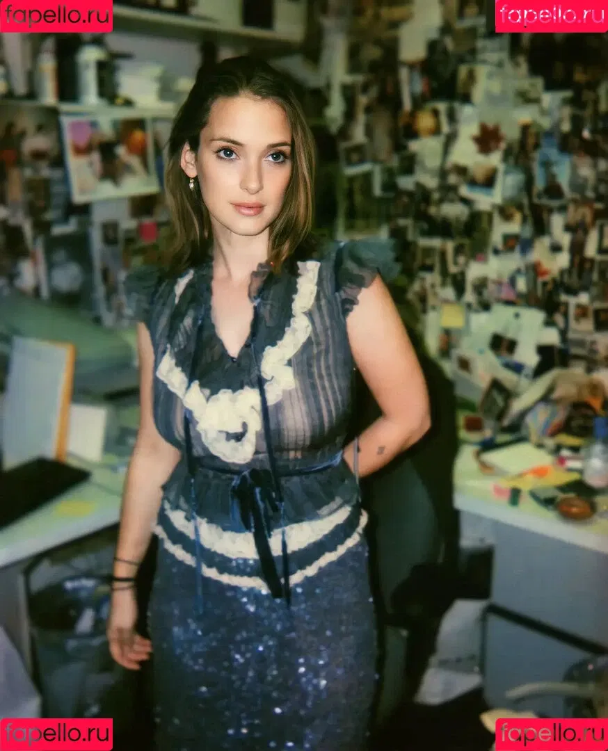 Winona Ryder / winonaryderofficial Onlyfans Photo Gallery 