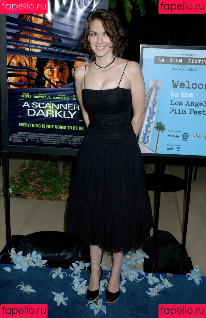 Winona Ryder / winonaryderofficial Onlyfans Photo Gallery 