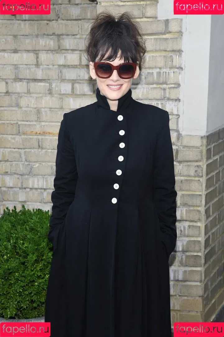 Winona Ryder / winonaryderofficial Onlyfans Photo Gallery 