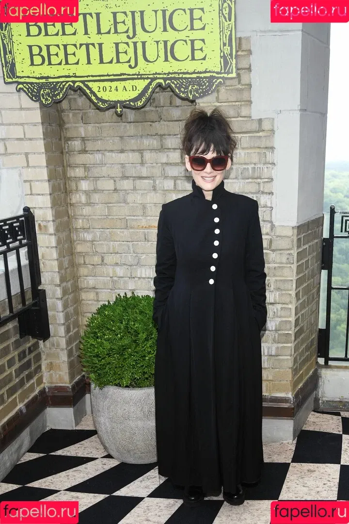 Winona Ryder / winonaryderofficial Onlyfans Photo Gallery 