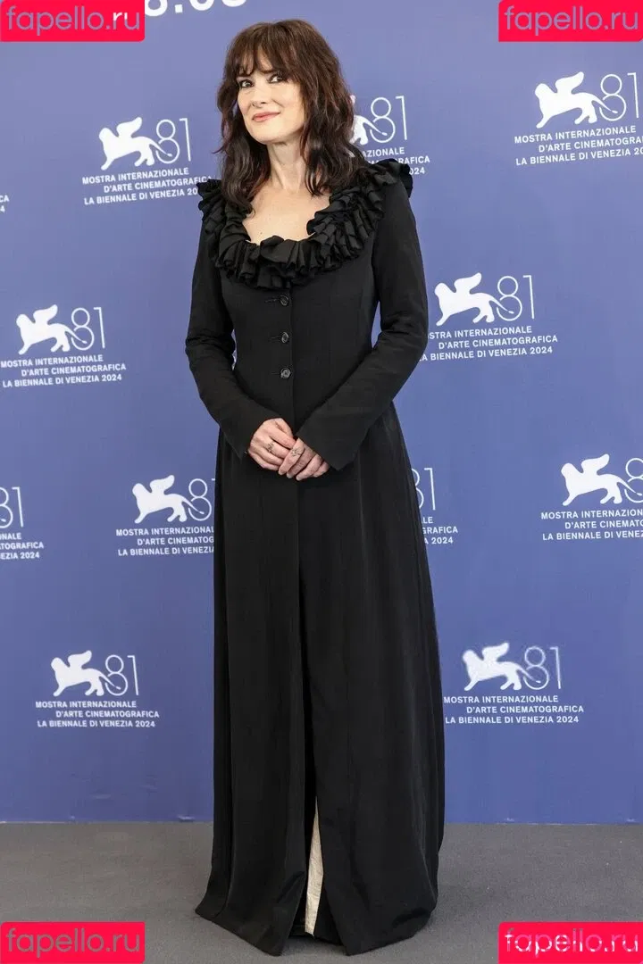 Winona Ryder / winonaryderofficial Onlyfans Photo Gallery 