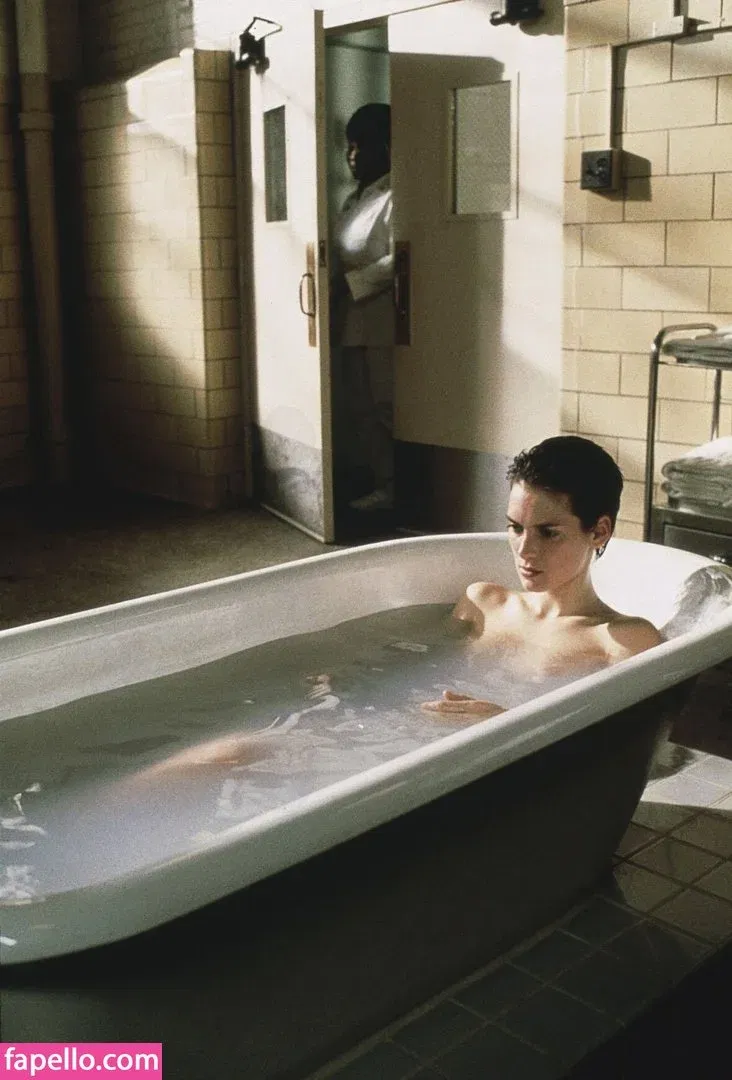 Winona Ryder / winonaryderofficial Onlyfans Photo Gallery 
