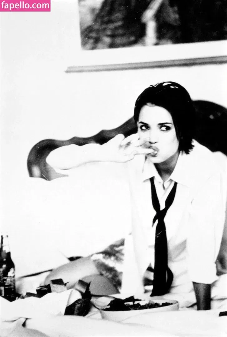 Winona Ryder / winonaryderofficial Onlyfans Photo Gallery 